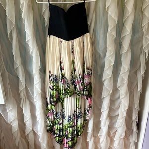 Beautiful High Low Strapless Dress Size: Small
